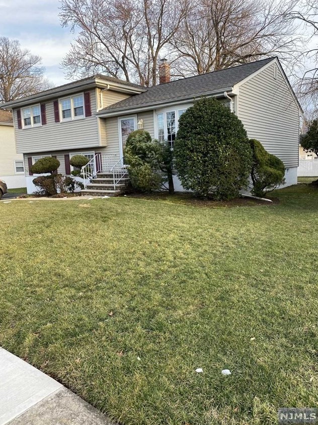 93 Kuhn Dr, Saddle Brook, NJ 07663-5121