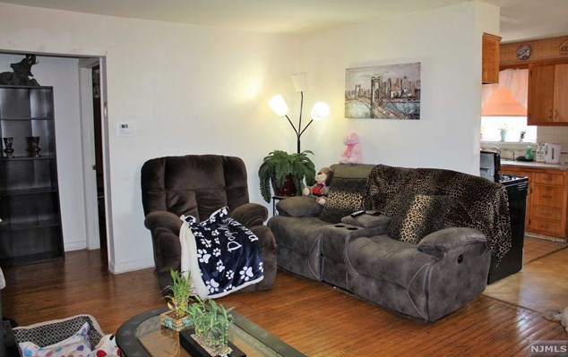 395 Kamena St #3, Fairview, NJ 07022