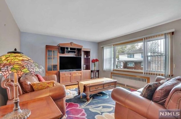 190 Maple St #1, Fairview, NJ 07022