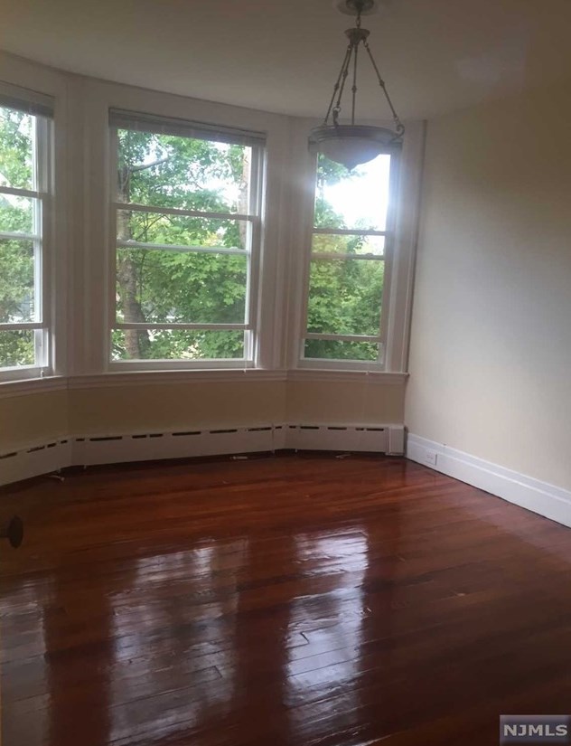 149 Mountain Way, Rutherford NJ  07070-2453 exterior
