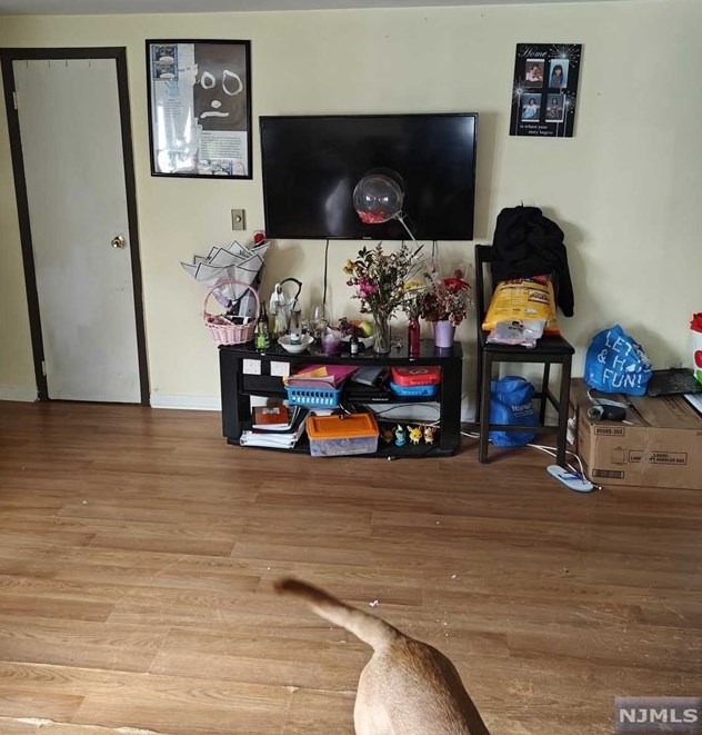 327 Parker Ave, Hackensack, NJ 07601-1833