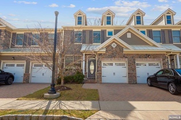 1003 Whitney Ln, Allendale, NJ 07401