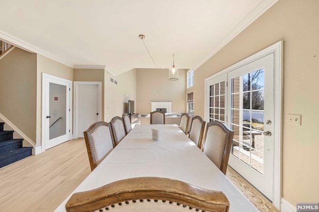 23 Taft Ct, Westwood NJ  07677-8322 exterior
