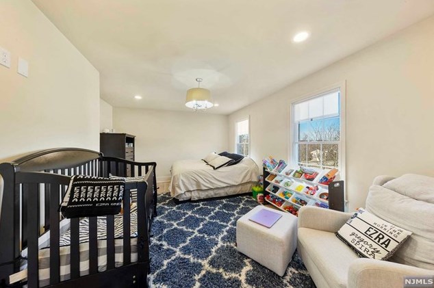 23 Taft Ct, Westwood NJ  07677-8322 exterior