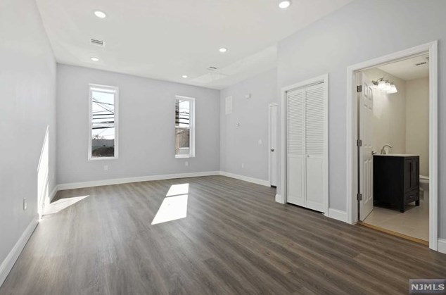 96 Greylock Ave #1, Belleville, NJ 07109