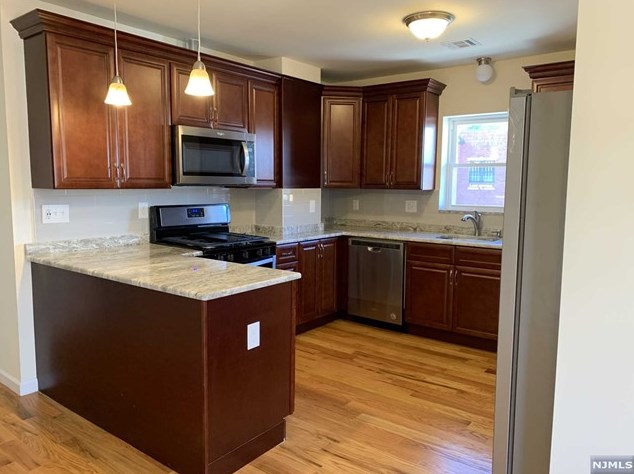 145 Kinderkamack Rd, Park Ridge NJ  07656-1334 exterior