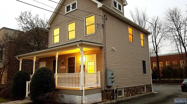 63 Patterson St, Hillsdale, NJ 07642