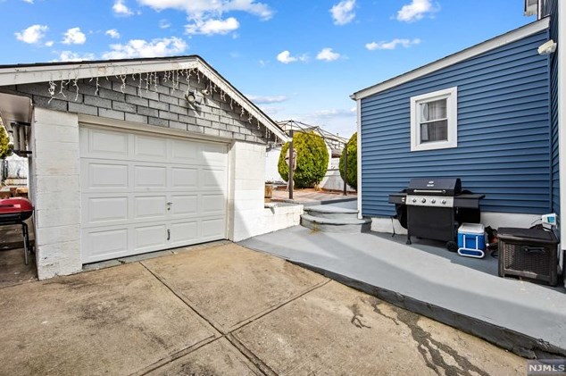 83 Windsor St, Kearny, NJ 07032