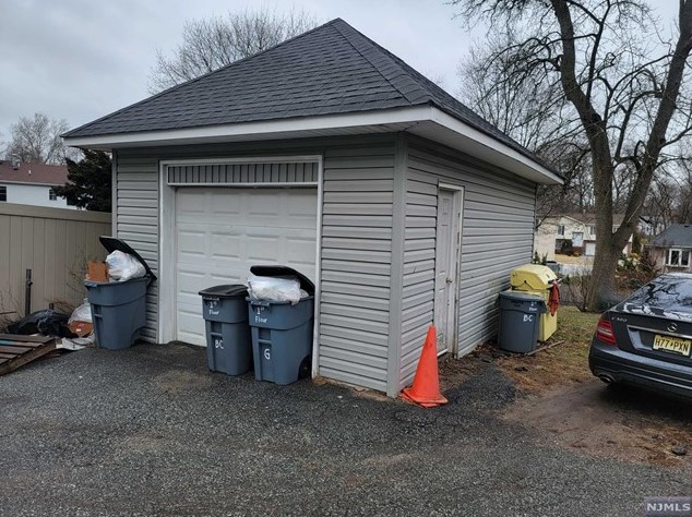 271 Boulevard, N Milford, NJ 07646