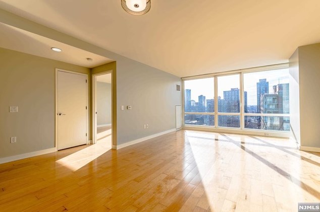 2 2nd St Apt 2307, Jersey City, NJ 07302