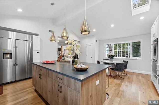 256 Grove St, Teaneck, NJ 07666