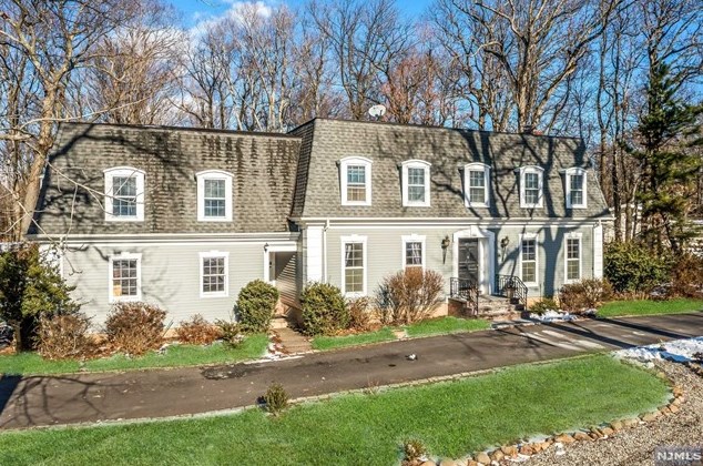 366 Lewelen Cir, Englewood, NJ 07631