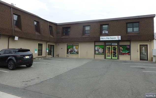 561 Mcbride Ave #4, West Paterson, NJ 07424