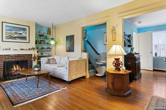 101 Columbus Dr, Tenafly NJ  07670-1636 exterior