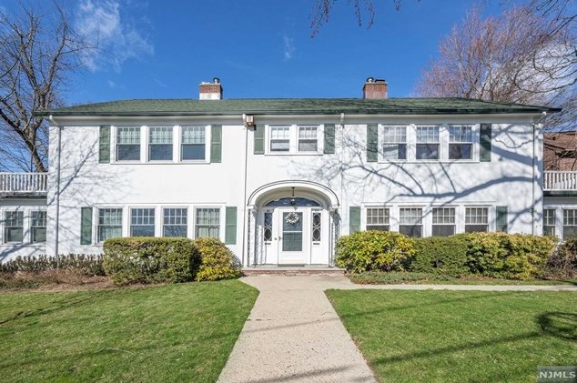 83 Tracey Pl, Englewood, NJ 07631