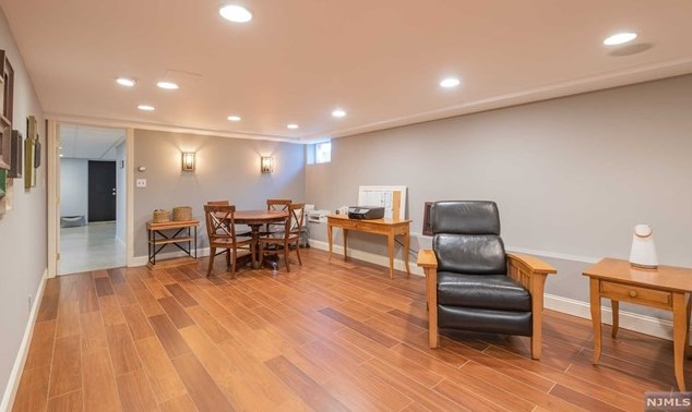 530 Covington Pl, Wyckoff NJ  07481-1350 exterior