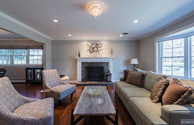 530 Covington Pl, Wyckoff NJ  07481-1350 exterior