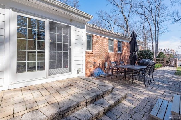 530 Covington Pl, Wyckoff NJ  07481-1350 exterior