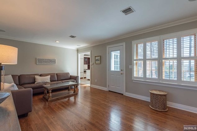 530 Covington Pl, Wyckoff NJ  07481-1350 exterior