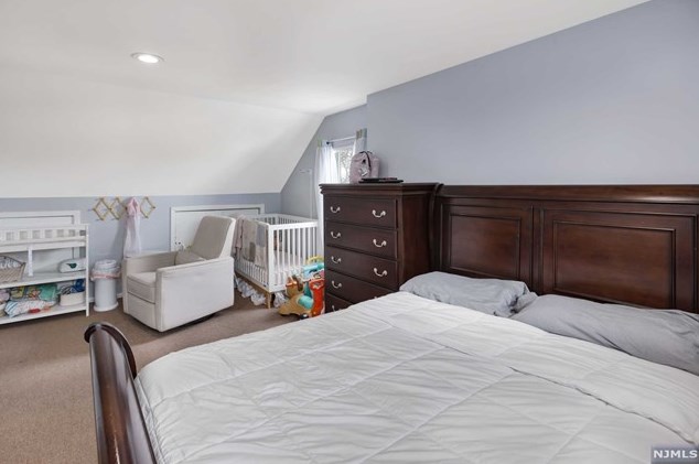 71 Charlton Ave, Lodi NJ  07644-3347 exterior