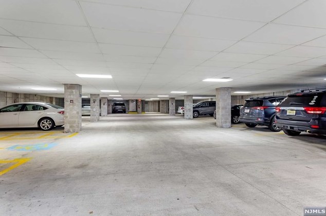131 Clinton Pl, Hackensack NJ  07601-4660 exterior