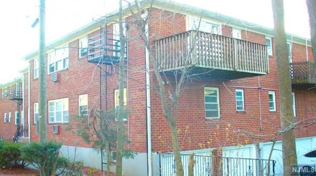 229 Washington Ave #12, West Fort Lee, NJ 07024