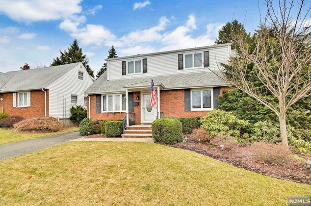 145 Reservoir Ave, Wallington, NJ 07057