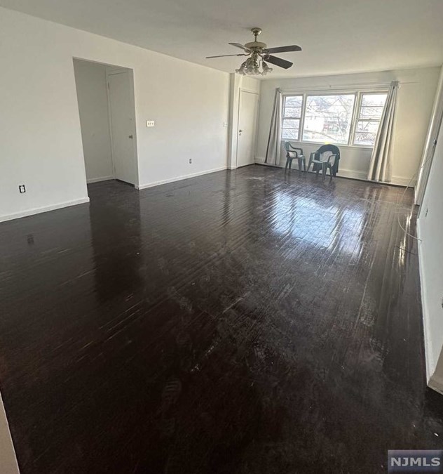 6 E Barbour St, Paterson, NJ 07508