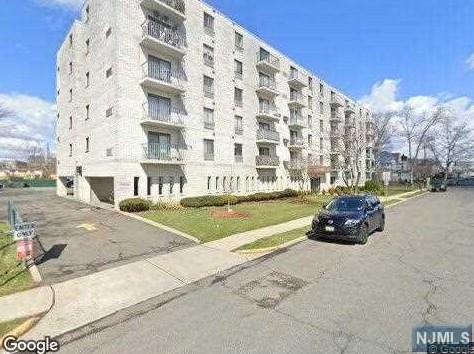 281 Park St #4g, Hackensack, NJ 07601