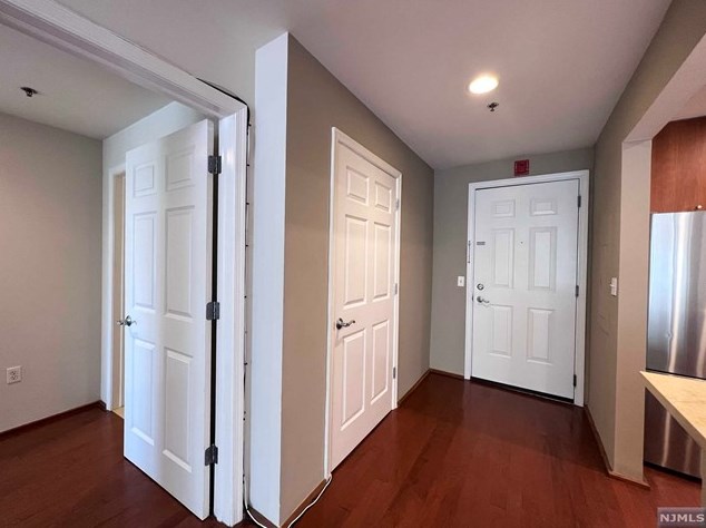 3211 City Pl, Edgewater, NJ 07020