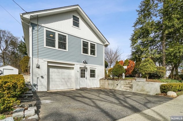 6 Somerville Rd, Ridgewood, NJ 07450