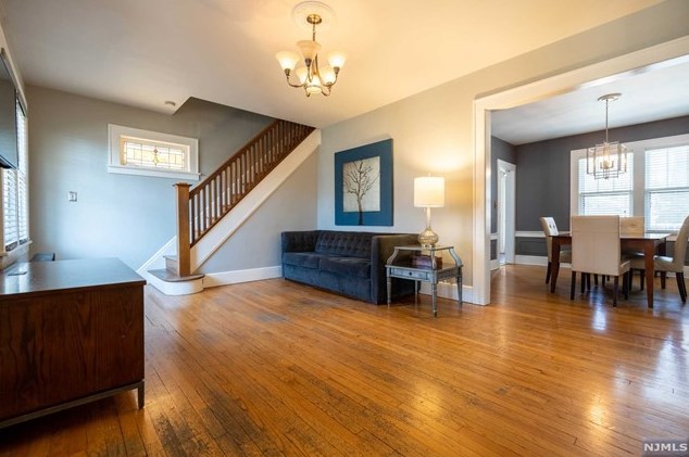 201 Wheaton Pl, Rutherford, NJ 07070
