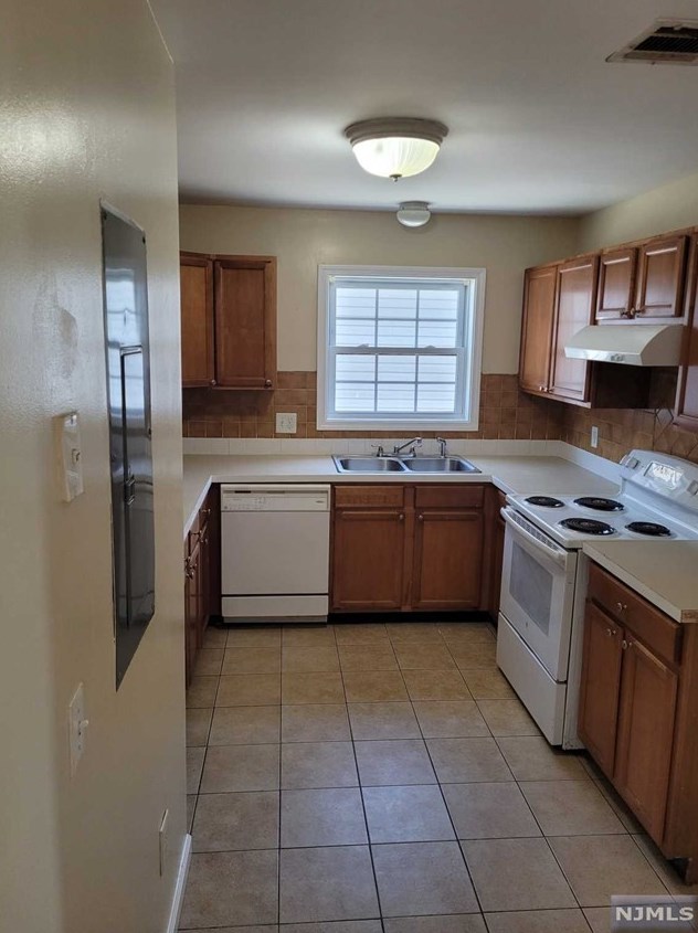 30 N 5th St, Paterson, NJ 07522