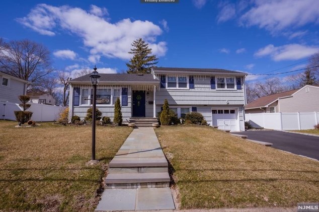 38 Roxbury Rd, Dumont, NJ 07628