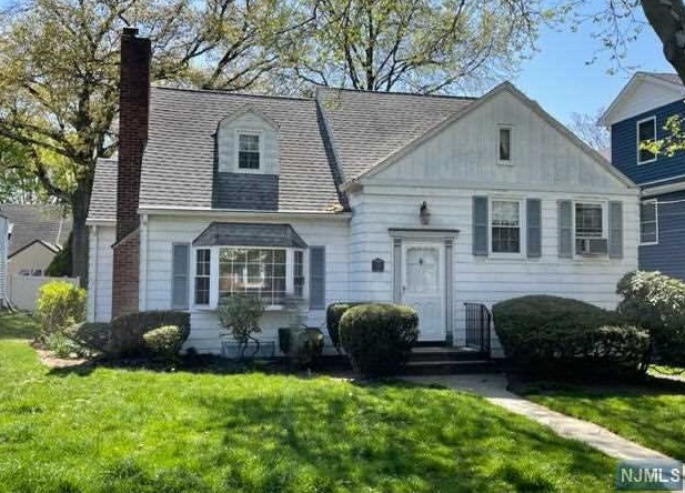 684 Ogden Ave, Teaneck, NJ 07666