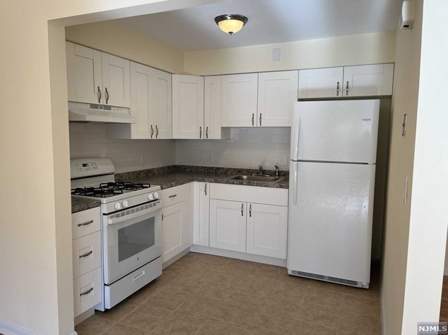 215 Valley Blvd #5, Wood-Ridge, NJ 07075