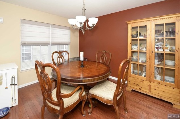 62 Mountainside Dr, Pompton Falls NJ  07442-1763 exterior