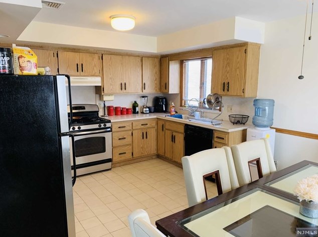 426 Chestnut Ave #unit 3, South Hackensack, NJ 07606