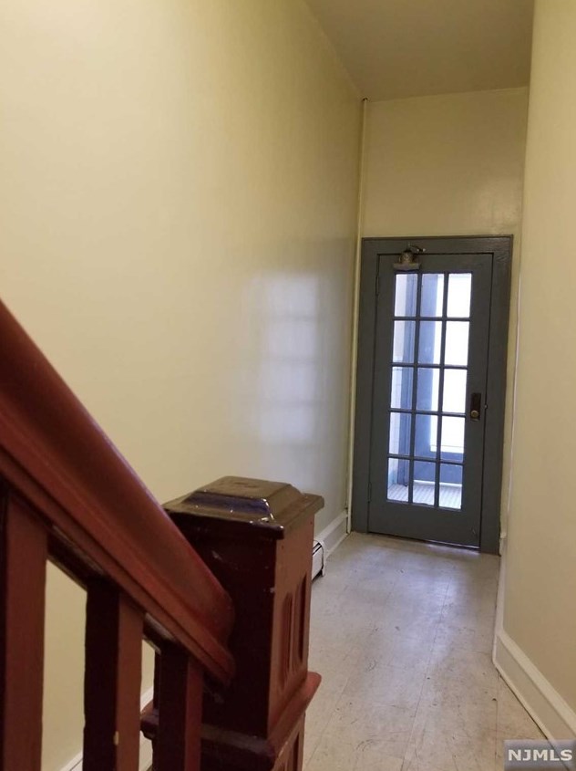 152 Ridge Rd #2, Lyndhurst, NJ 07071