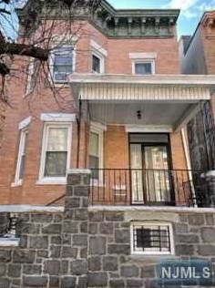 311 60th St, West New York, NJ 07093