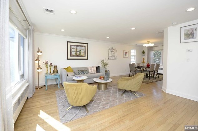276 Edwards St, Ridgewood, NJ 07450