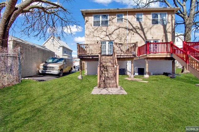 195 Beech St, Hackensack NJ  07601-3424 exterior