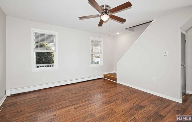 33 Locust Ave #a, Emerson, NJ 07630