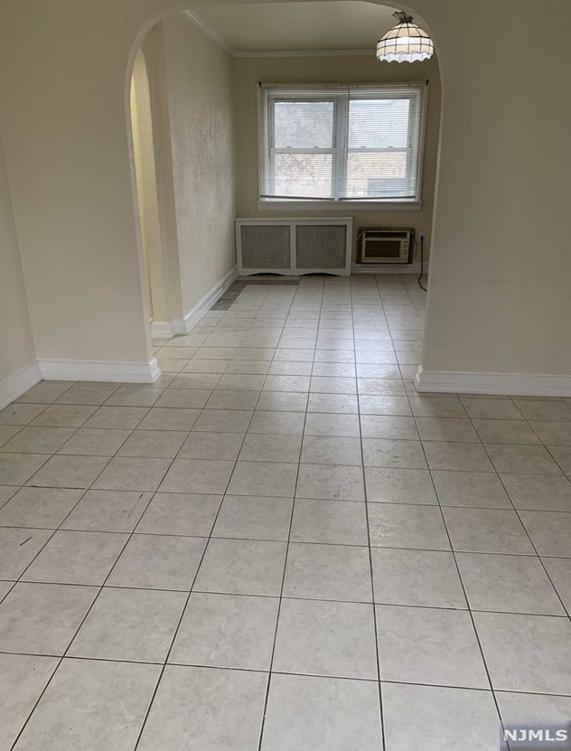 490 Gardner Pl, Hackensack NJ  07601-6653 exterior