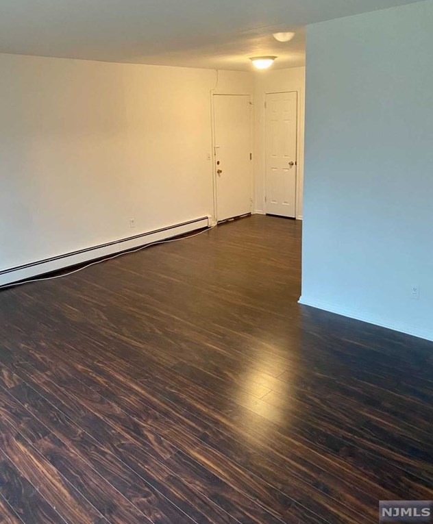 310 E Homestead Ave #7, Palisades Park, NJ 07650