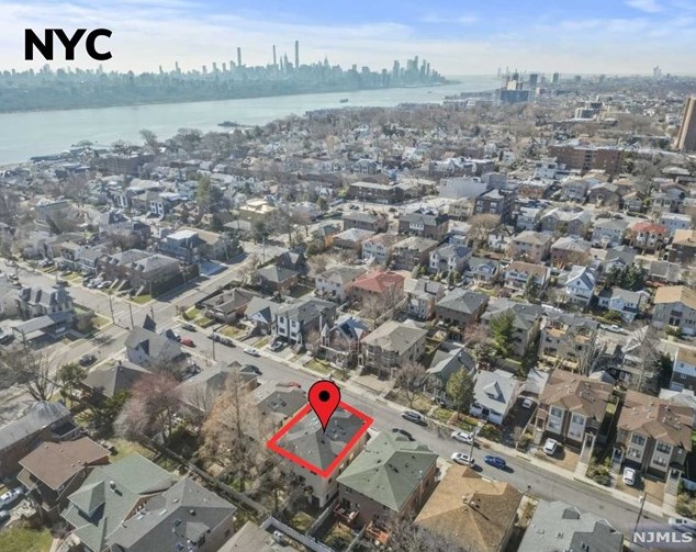 223 Knox Ave, Cliffside Park, NJ 07010