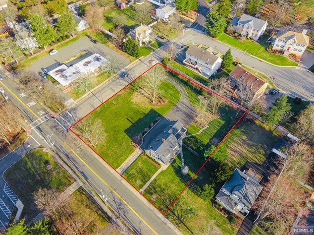 296 Ramapo Valley Rd, Oakland, NJ 07436