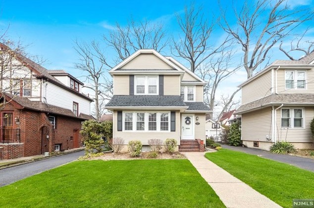 549 Cumberland Ave, Teaneck, NJ 07666