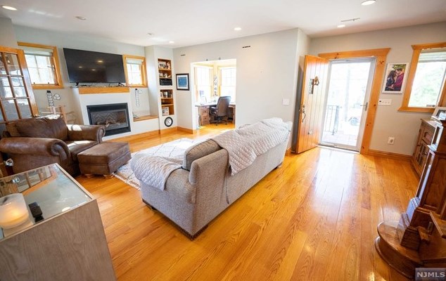 175 Jackson Ave, Rutherford NJ  07070-1813 exterior