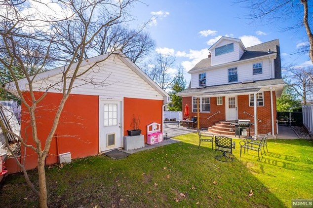 175 Jackson Ave, Rutherford NJ  07070-1813 exterior